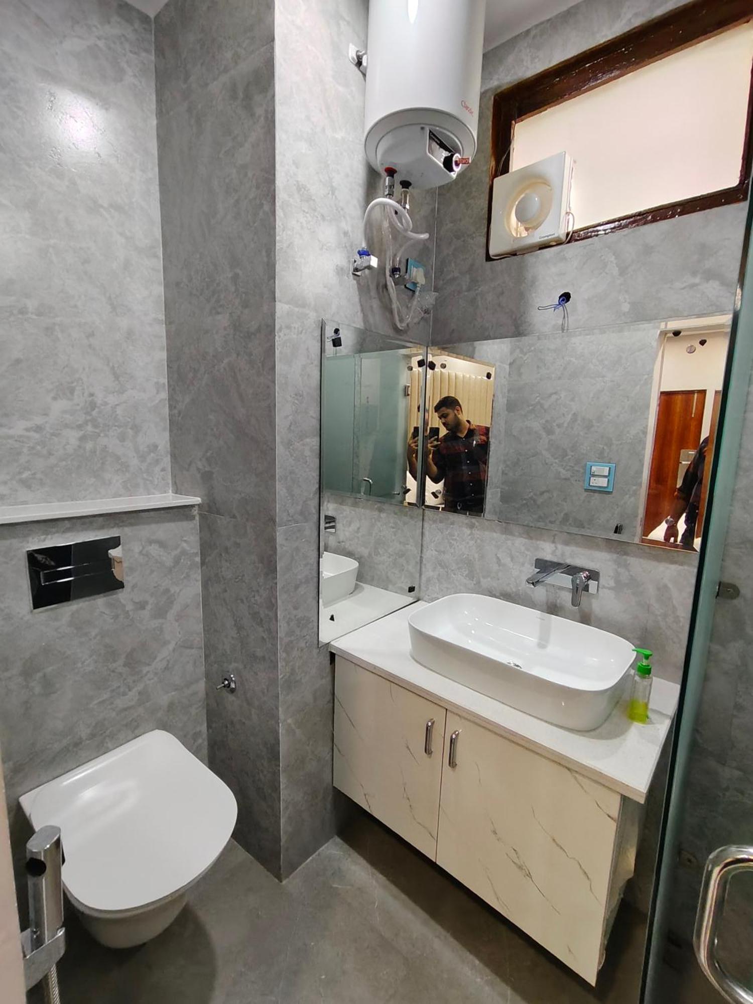 Hotel New Imperial Ghaziabad Bagian luar foto